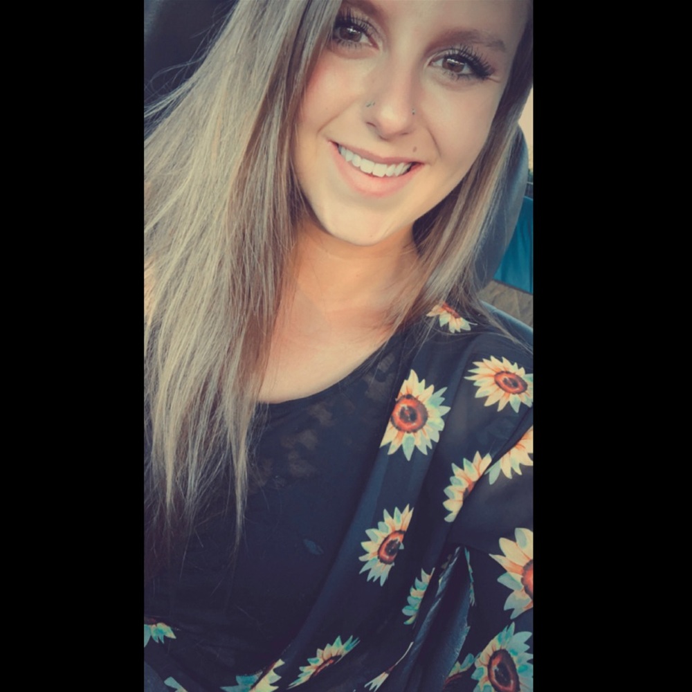 Meet your Posher, Kaylin